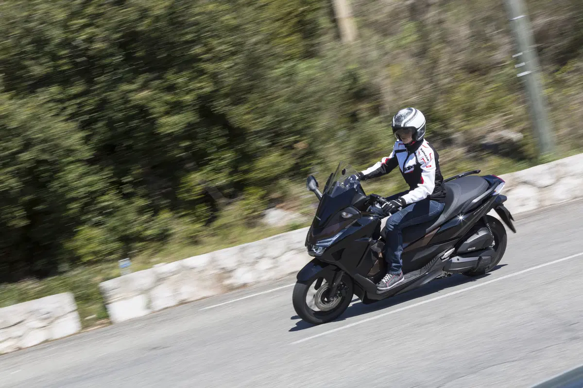 Honda Forza 125 (4)