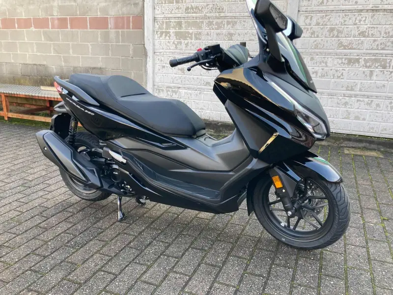 Honda Forza 350 (2025 - 26) (3)