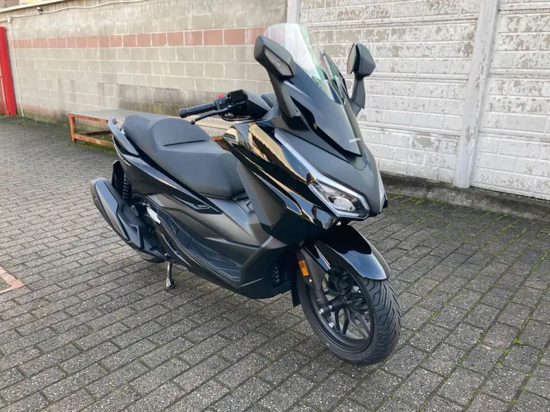 Honda Forza 350 (2025 - 26) (4)