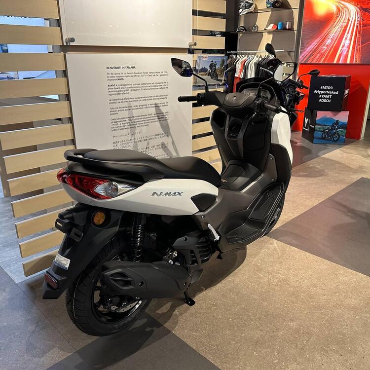 Yamaha N-Max 125 (2021 - 24) (4)