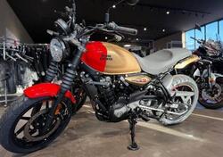 Royal Enfield Guerrilla 450 (2024) nuova