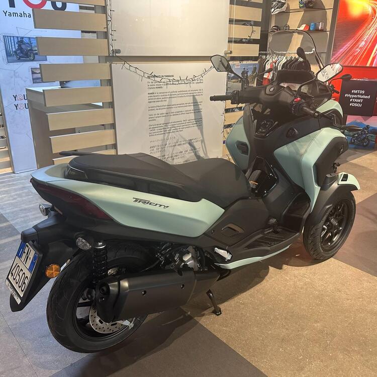 Yamaha Tricity 300 (2021 - 24) (4)