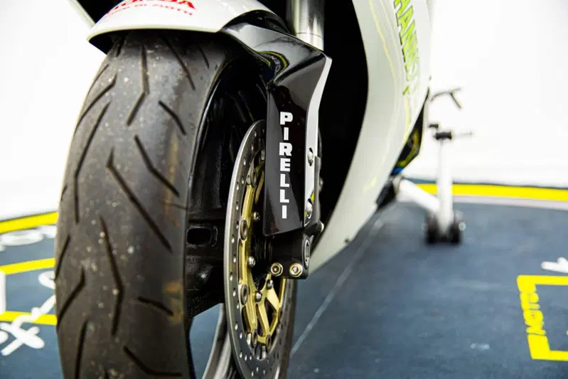 Honda CBR 1000 RR Fireblade (2006 - 07) (10)