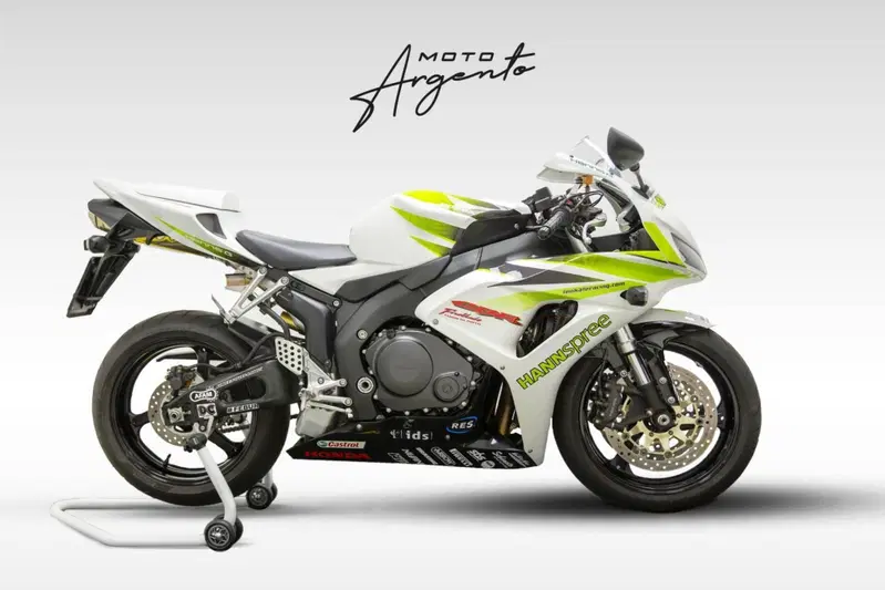 Honda CBR 1000 RR Fireblade (2006 - 07)