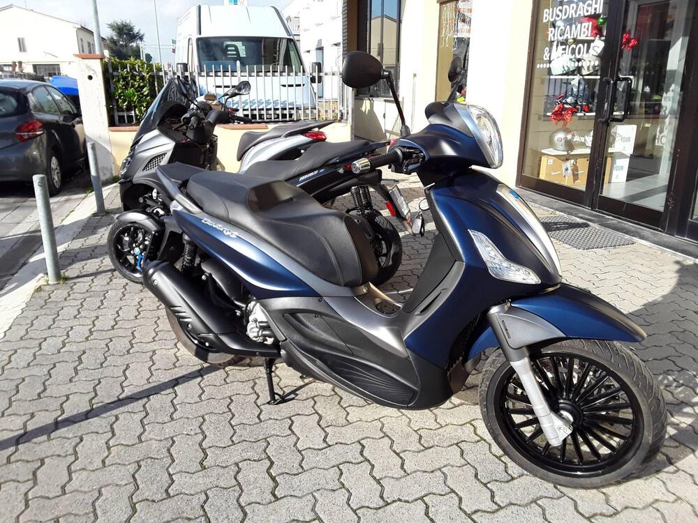 Piaggio Beverly 300 S (2021) (2)