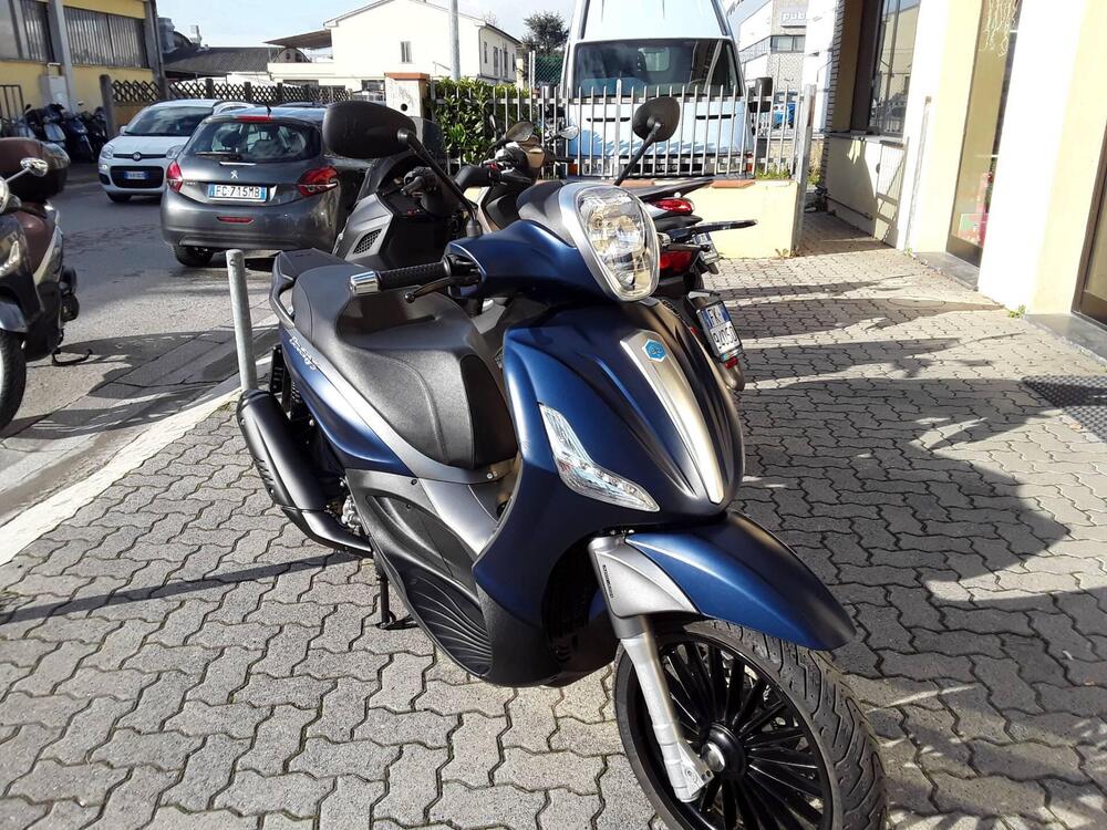 Piaggio Beverly 300 S (2021) (3)