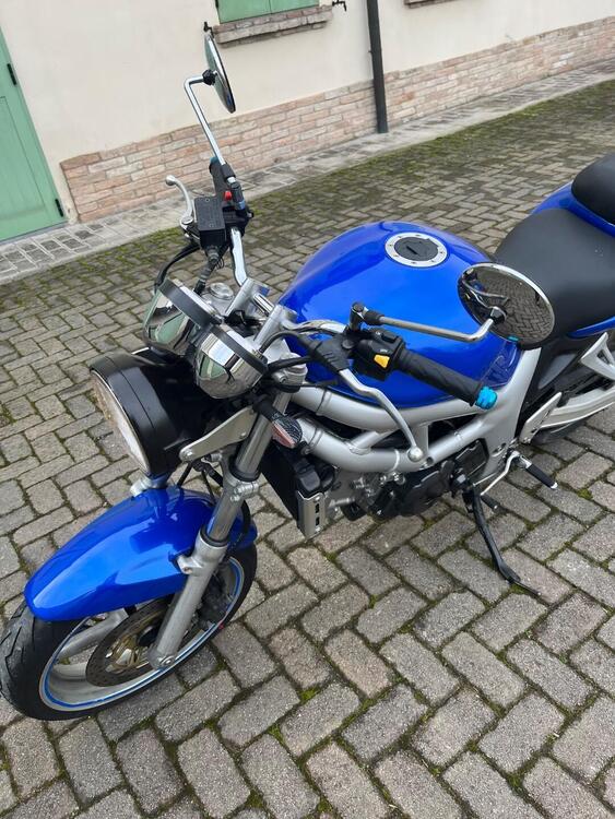 Suzuki SV 650 (1999 - 02) (2)