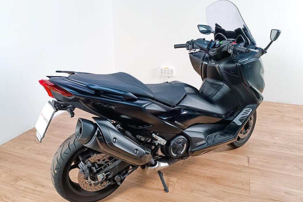 Yamaha T-Max 560 Tech Max (2020) (3)