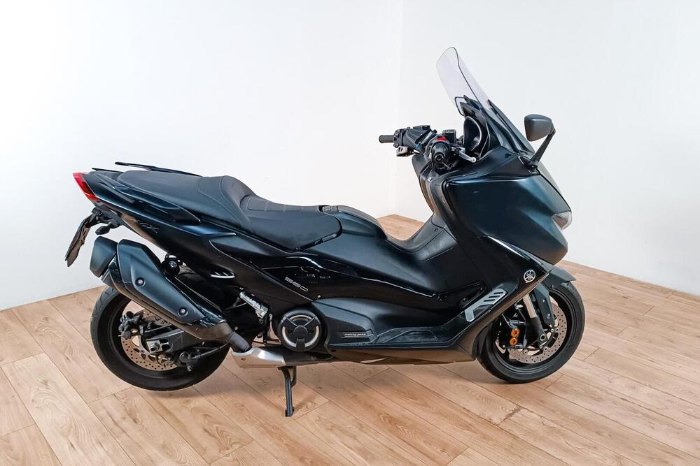 Yamaha T-Max 560 Tech Max (2020)