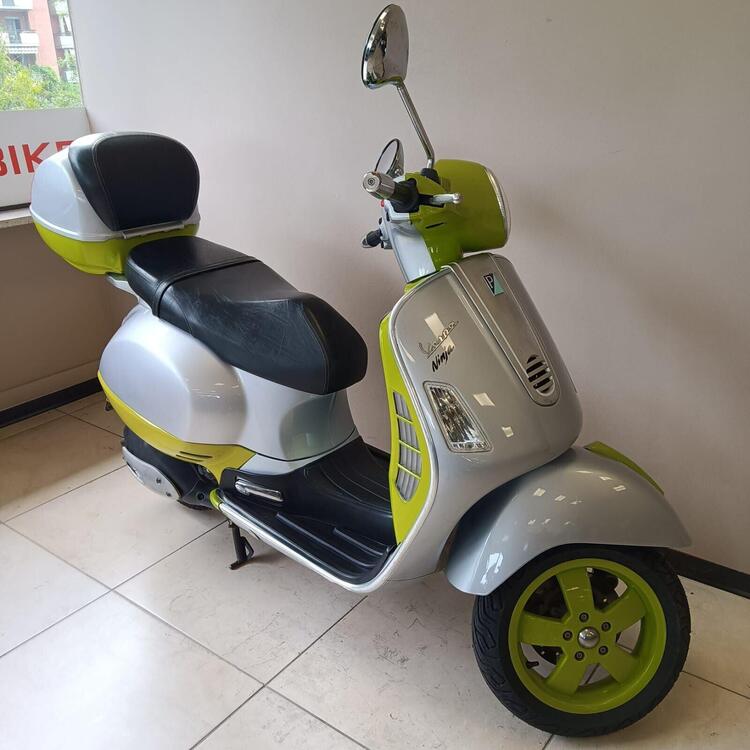 Vespa Granturismo 200 L (3)