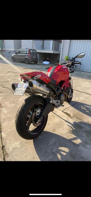 Ducati Monster 696 Plus (2007 - 14) (2)