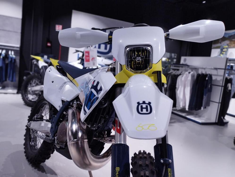 Husqvarna TE 300 (2024) (3)