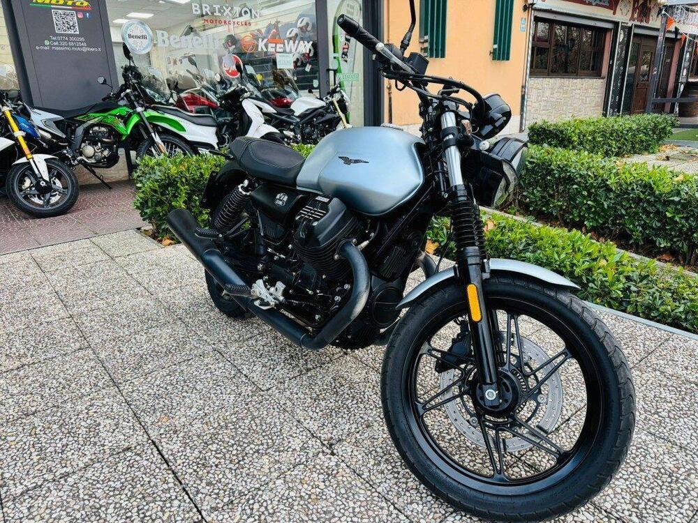 Moto Guzzi V7 Stone (2021 - 24)