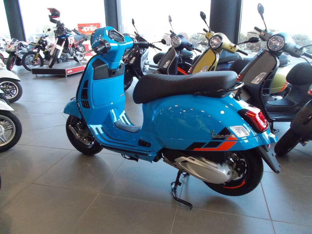 Vespa GTS 310 Supersport (2025) (4)