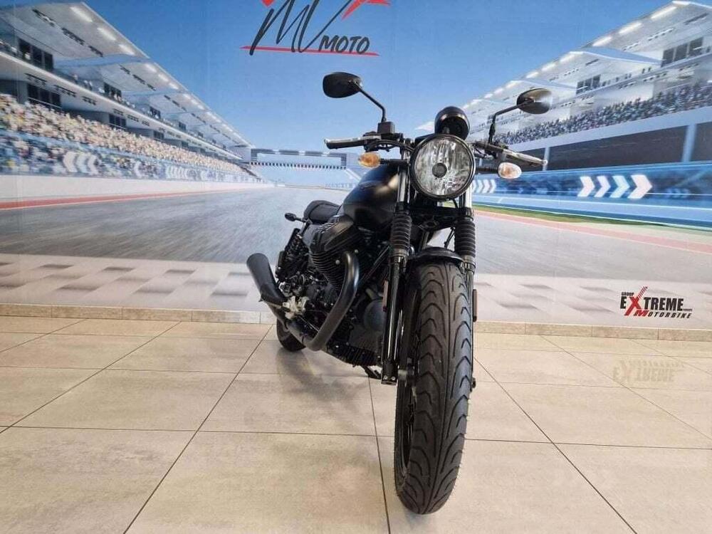 Moto Guzzi V7 III Stone (2017 - 20) (3)