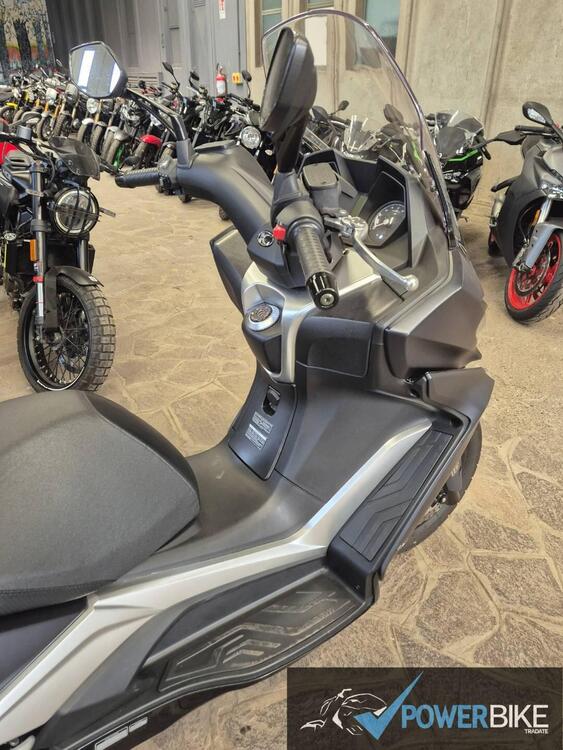 Kymco Downtown 350i TCS (2021 - 24) (2)