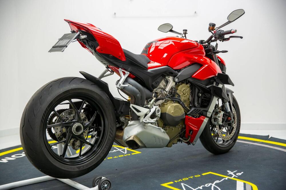 Ducati Streetfighter V4 1100 (2020) (4)