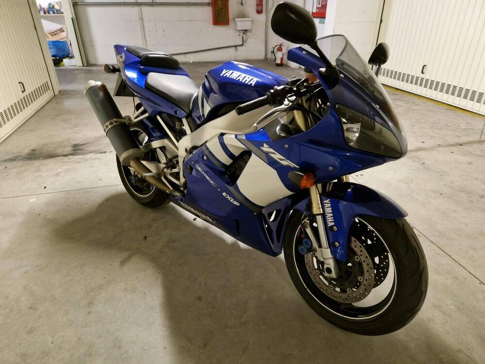 Yamaha YZF R1 (2000 - 01)