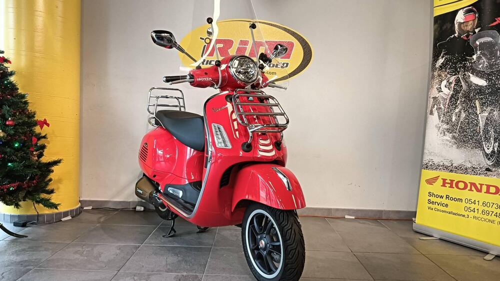 Vespa GTS 300 Super (2023 - 24) (2)