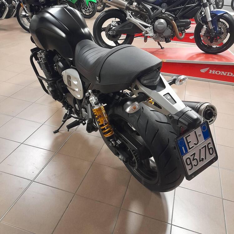 Yamaha XJR 1300 (2015 - 17) (5)