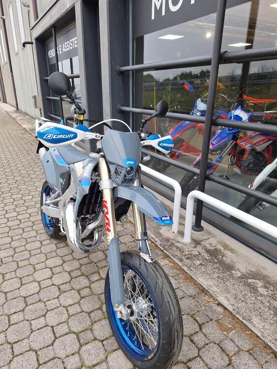 Tm Moto SMR 125 ES Fi 2T (2025) (3)