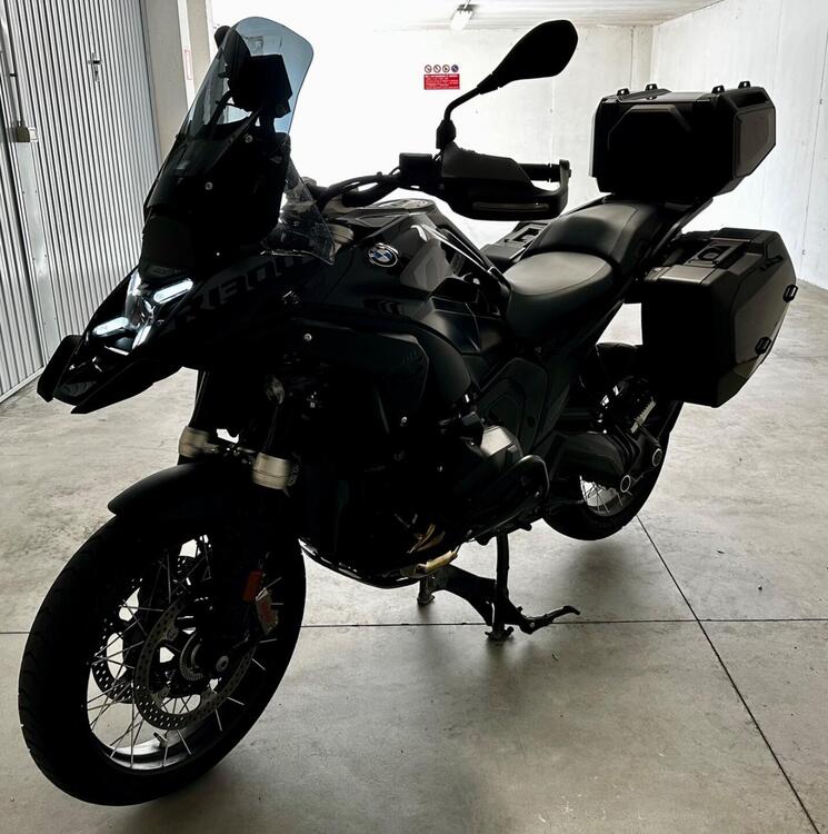 Bmw R 1300 GS Triple Black (2023 - 25) (3)