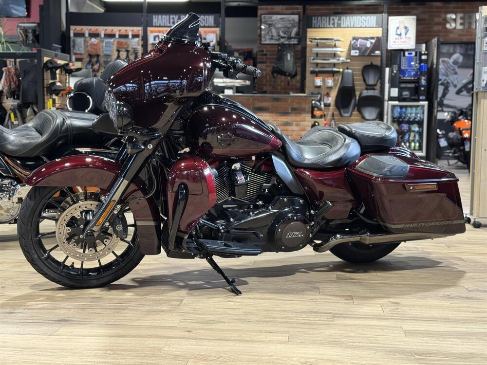 Harley-Davidson 117 Street Glide (2018 - 20) - FLHXSE