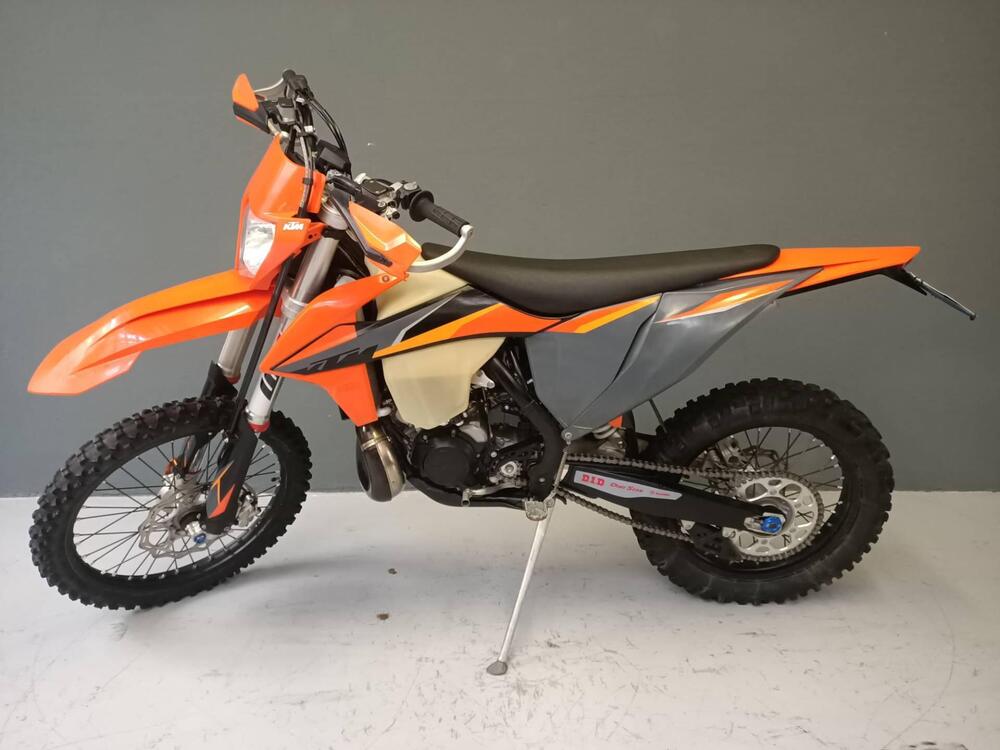 KTM 250 EXC TPI (2021) (2)