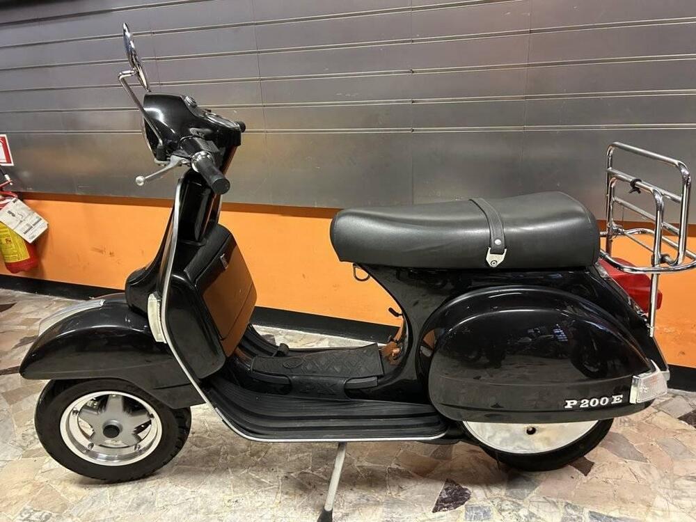 Vespa P 200 E (2)