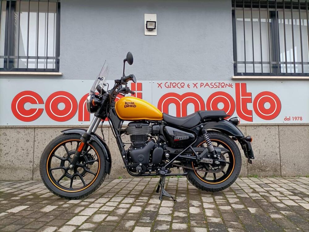 Royal Enfield Meteor 350 Fireball (2021 - 24) (2)