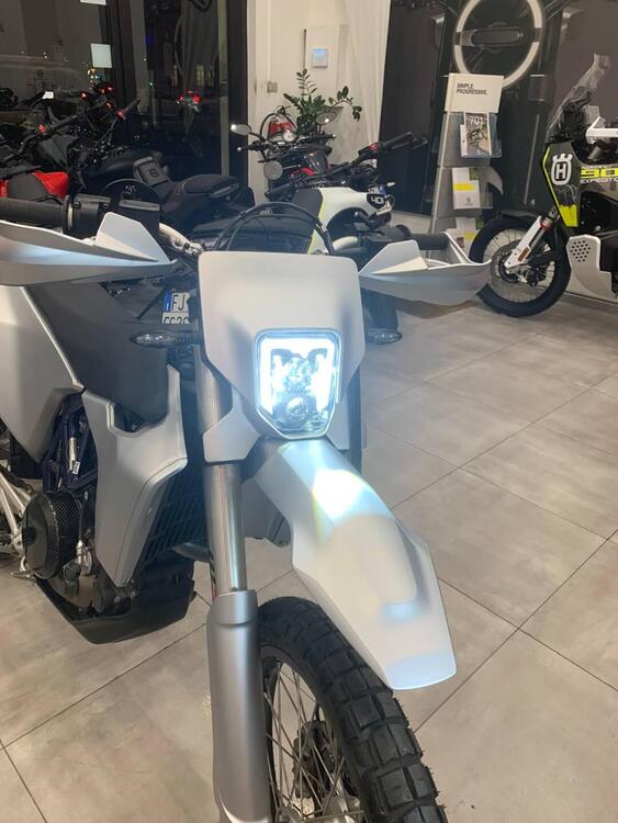 Husqvarna 701 Enduro (2023 - 24) (3)