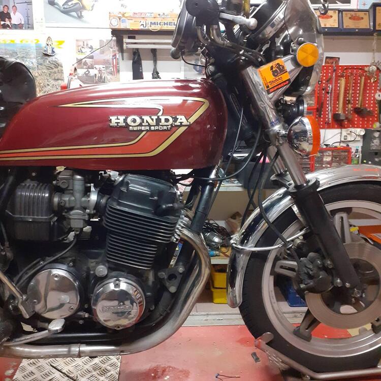 Honda CB 750 Four (4)