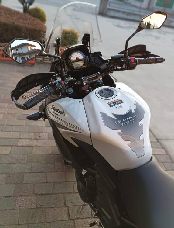 Kawasaki Versys 650 Grand Tourer (2017 - 20) (4)