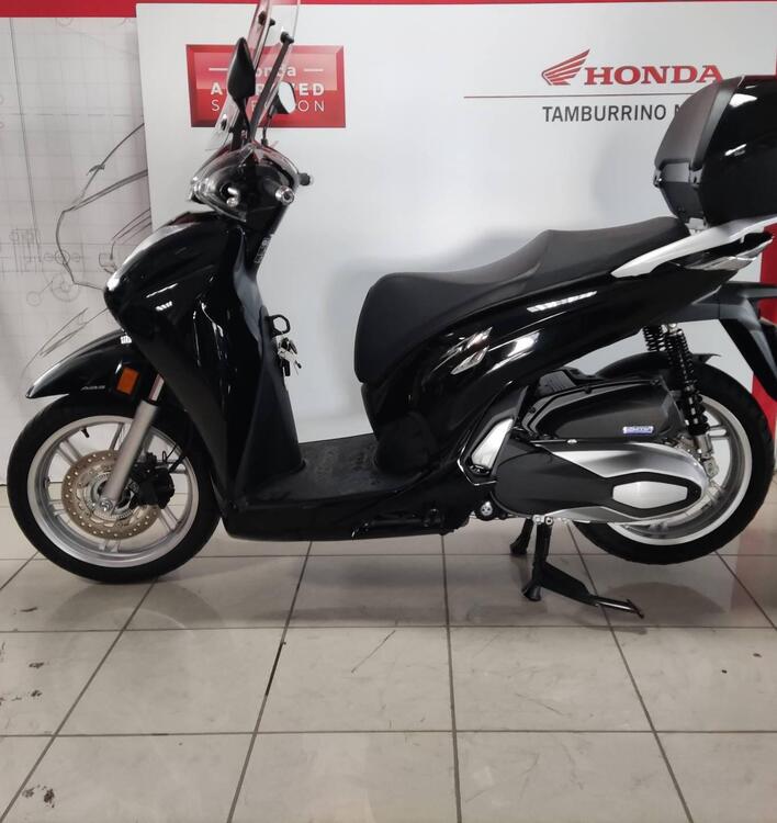 Honda SH 350 (2021 - 24) (3)