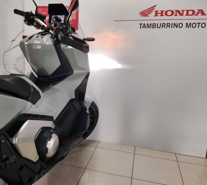 Honda X-ADV 750 DCT (2021 - 24) (5)