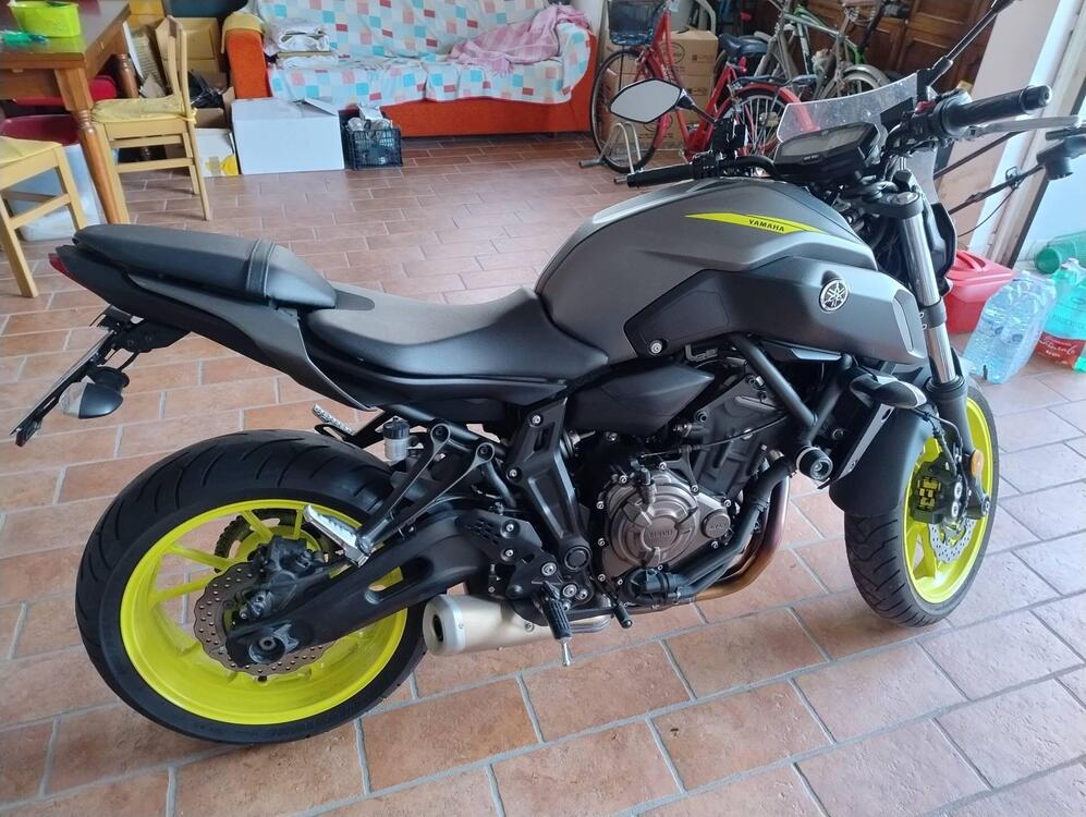 Yamaha MT-07 (2017 - 18) (2)