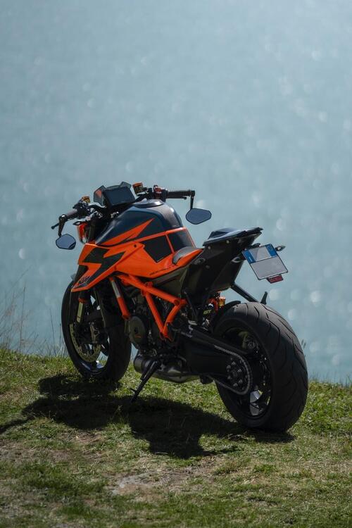 KTM 1290 Super Duke R (2020) (3)