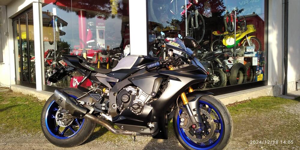 Yamaha YZF R1 (2015 - 16)