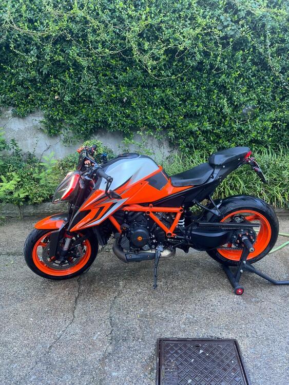 KTM 1290 Super Duke R (2022 - 23)