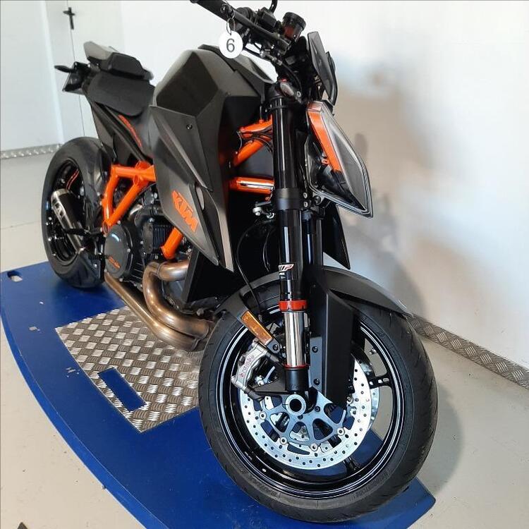 KTM 1290 Super Duke R (2022 - 23) (2)