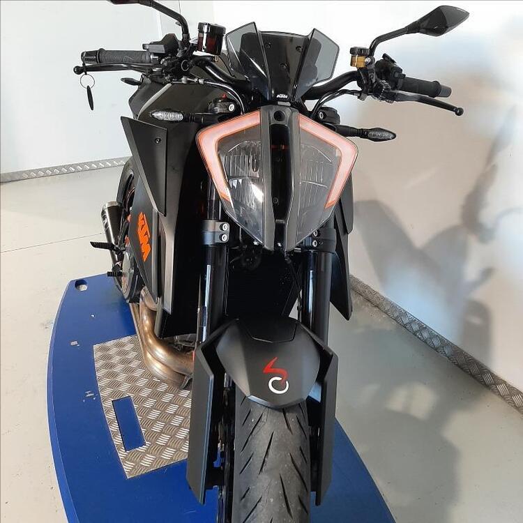 KTM 1290 Super Duke R (2022 - 23) (4)