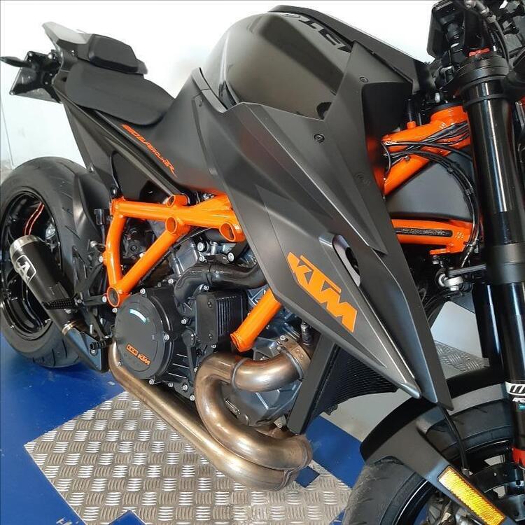 KTM 1290 Super Duke R (2022 - 23) (5)