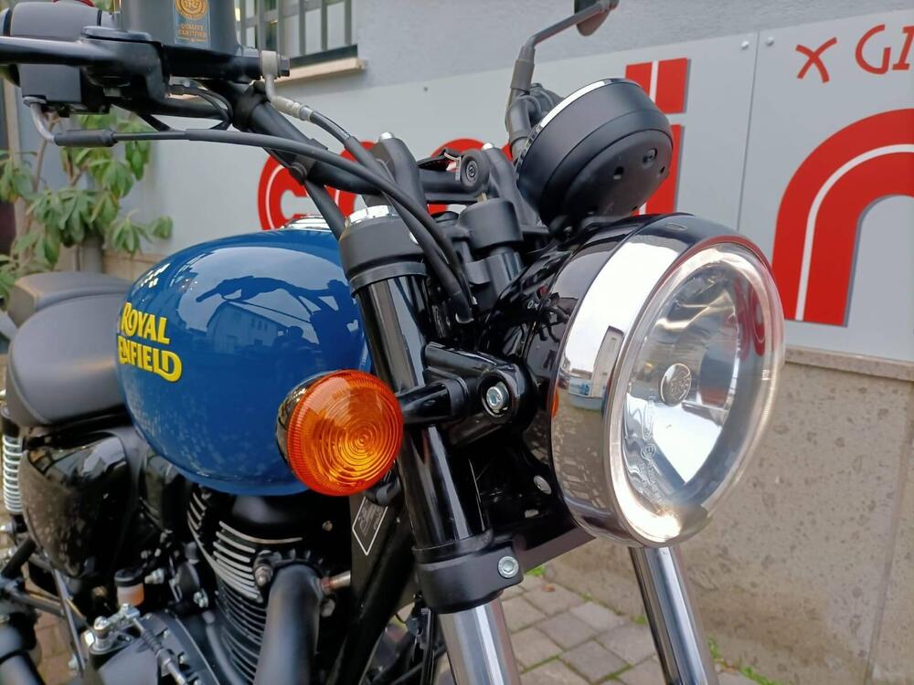 Royal Enfield Meteor 350 Fireball (2021 - 24) (4)