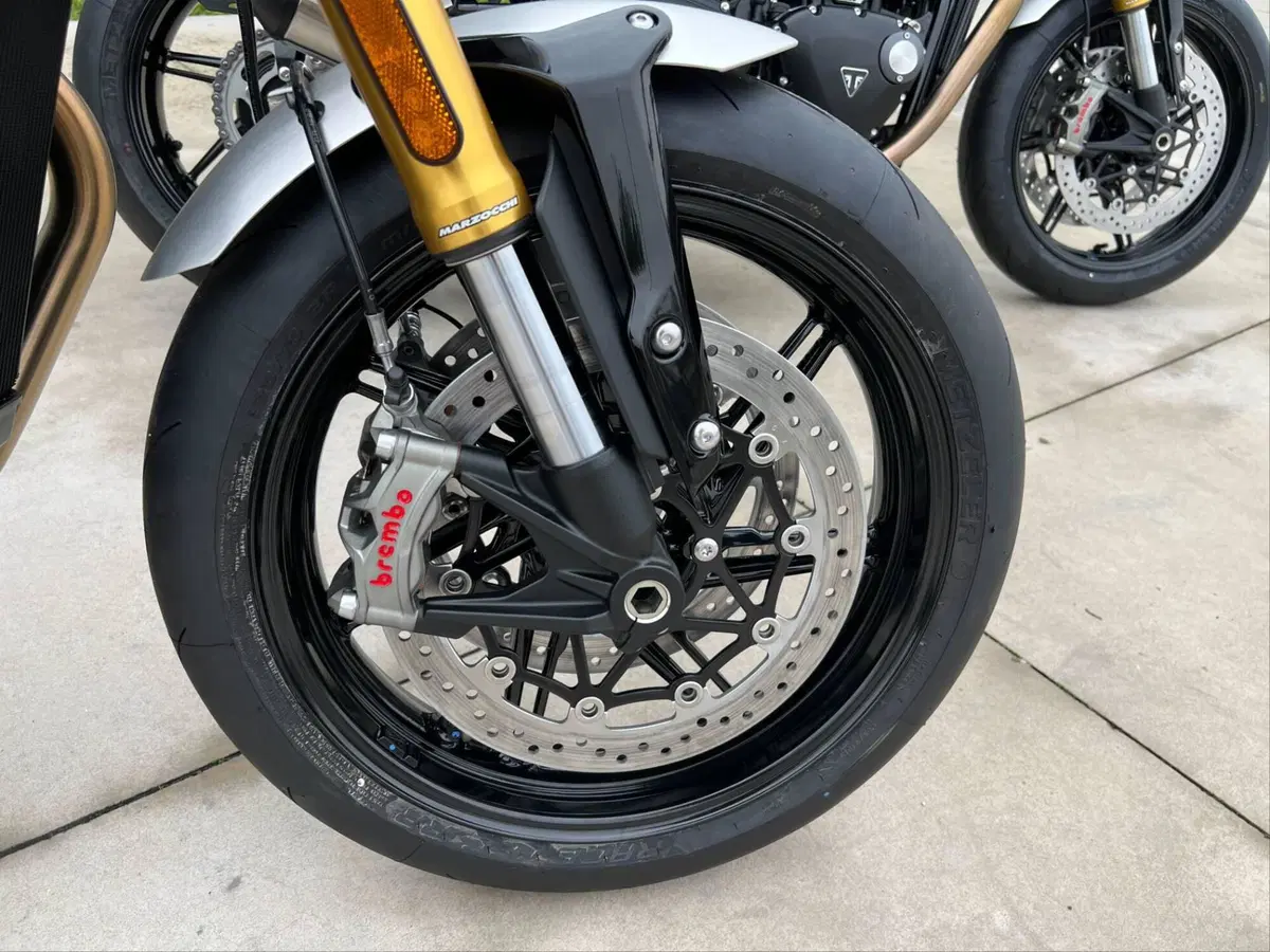 Triumph Speed Twin 1200 RS (2025 - 26) (7)