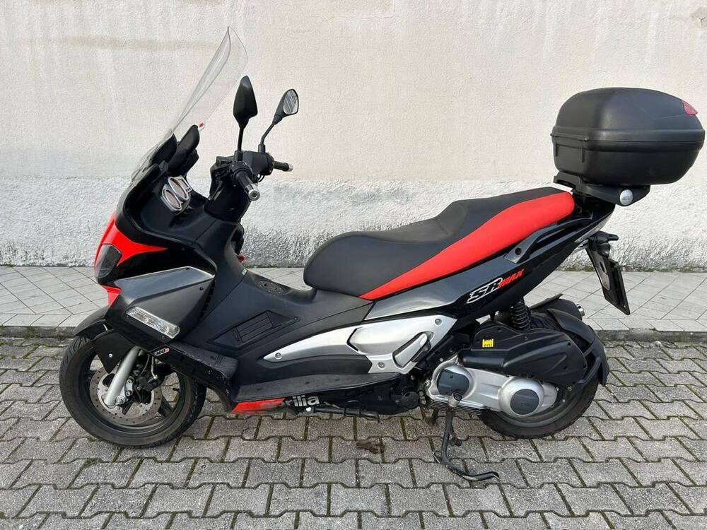 Aprilia SR Max 300 (2011 - 16) (2)