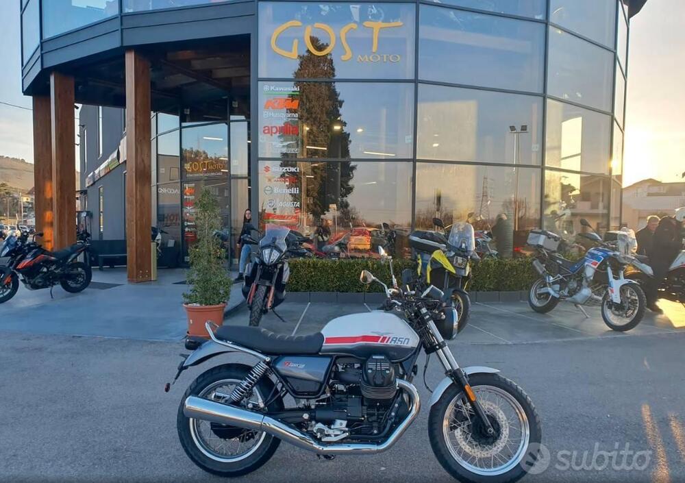 Moto Guzzi V7 Special (2021 - 24)