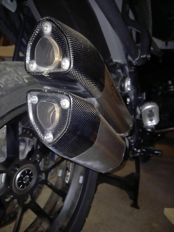 BMWR1300GS silenziatore Akraprovic doppio omologat Akrapovic