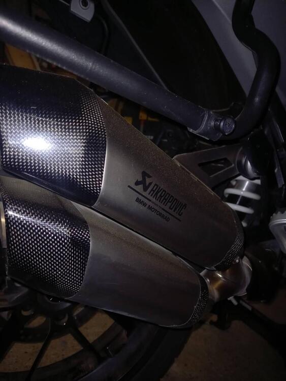 BMWR1300GS silenziatore Akraprovic doppio omologat Akrapovic (2)