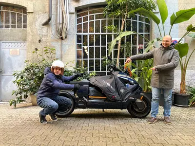 Termoscud Tucano Urbano: 25 anni fa andare in scooter d'inverno era un incubo! [VIDEO]