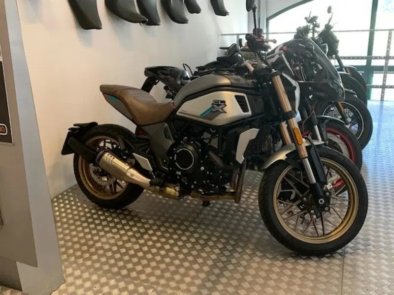 CFMOTO 700CL-X Sport (2022 - 26) (2)